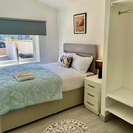 Ridgeways Premium House Guest house 3*